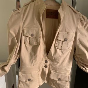 LaRok tan fitted jacket w/silver buttons